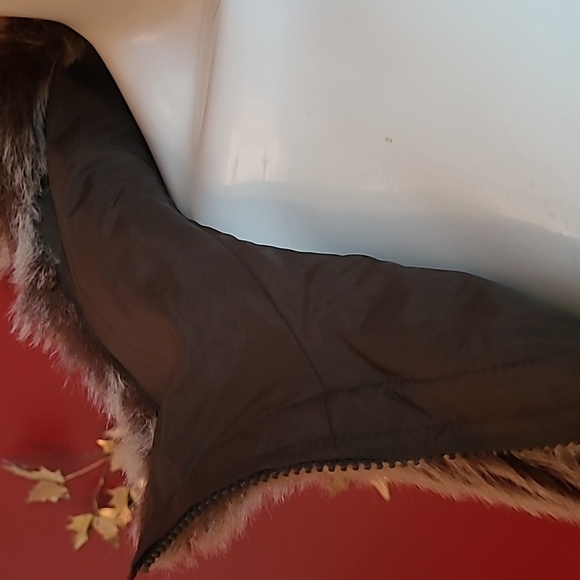 Faux Fur Reversible Vest with Pockets Brown Size XL Zip Up, Pockets - Picture 2 of 10